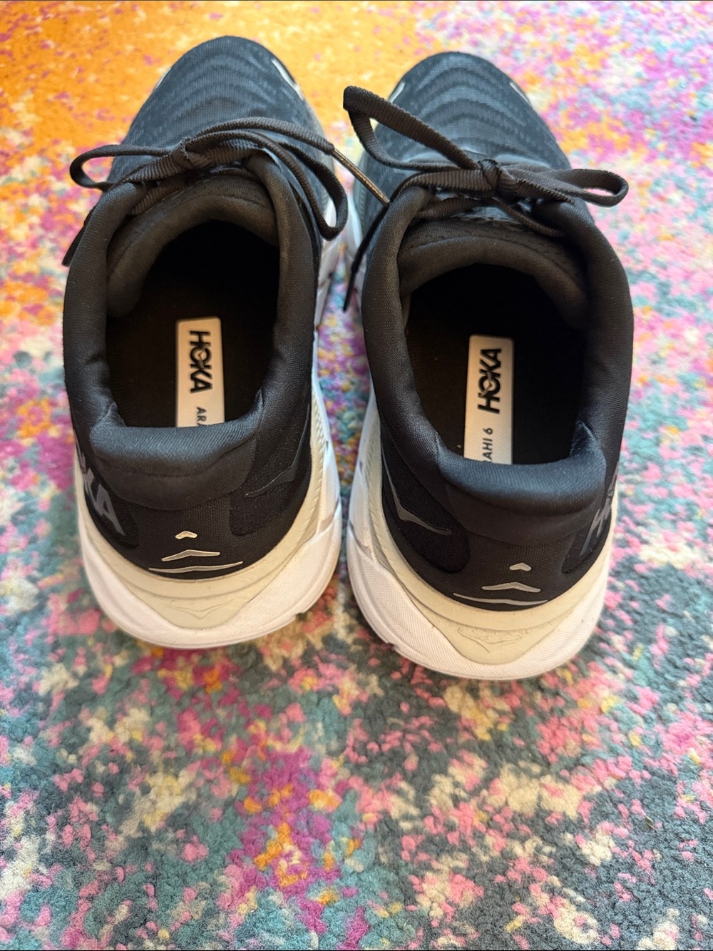 Women’s Hoka Arahi 6 Size 7.5 *LIKE NEW* - Picture 4 of 5